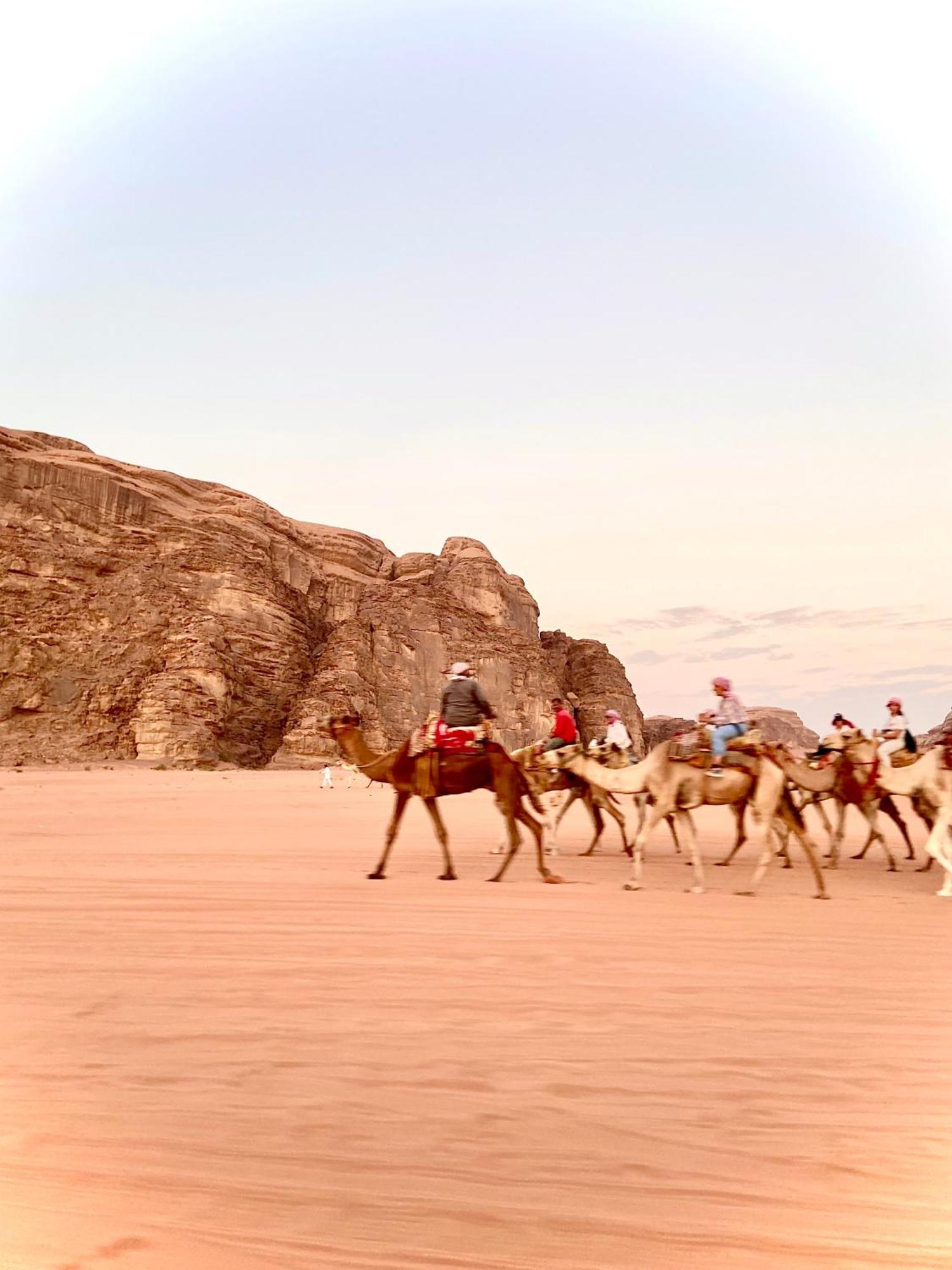 Wadi Rum Sky Camp Exterior photo